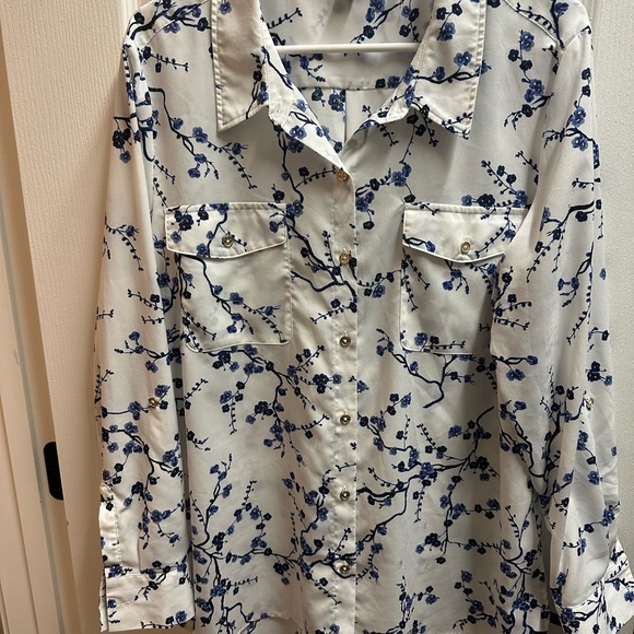 Tommy Hilfiger Tops - Tommy Hilfiger women's Floral Button-Up Shirt size XL/ NWOT A102